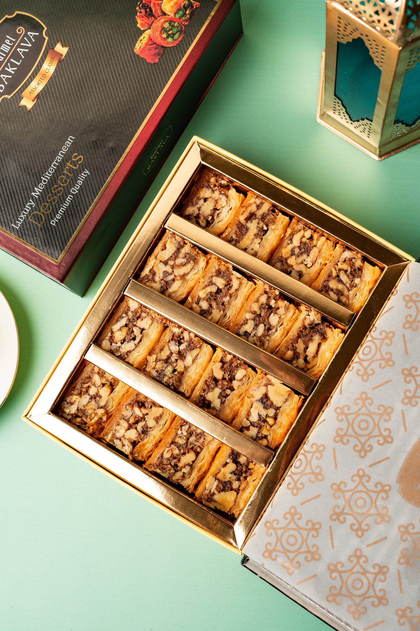 Gourmet Luxury Gift Box of Walnut Baklava Pack of 1