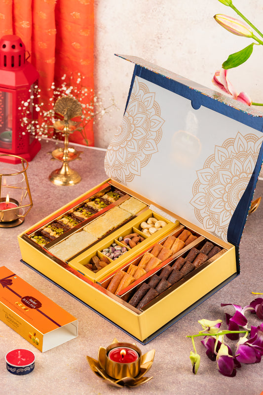 Prosperous Gift box with dry fruits